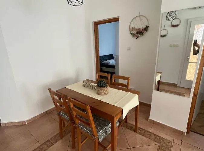 Luca Vendeghaz 1. Apartament
